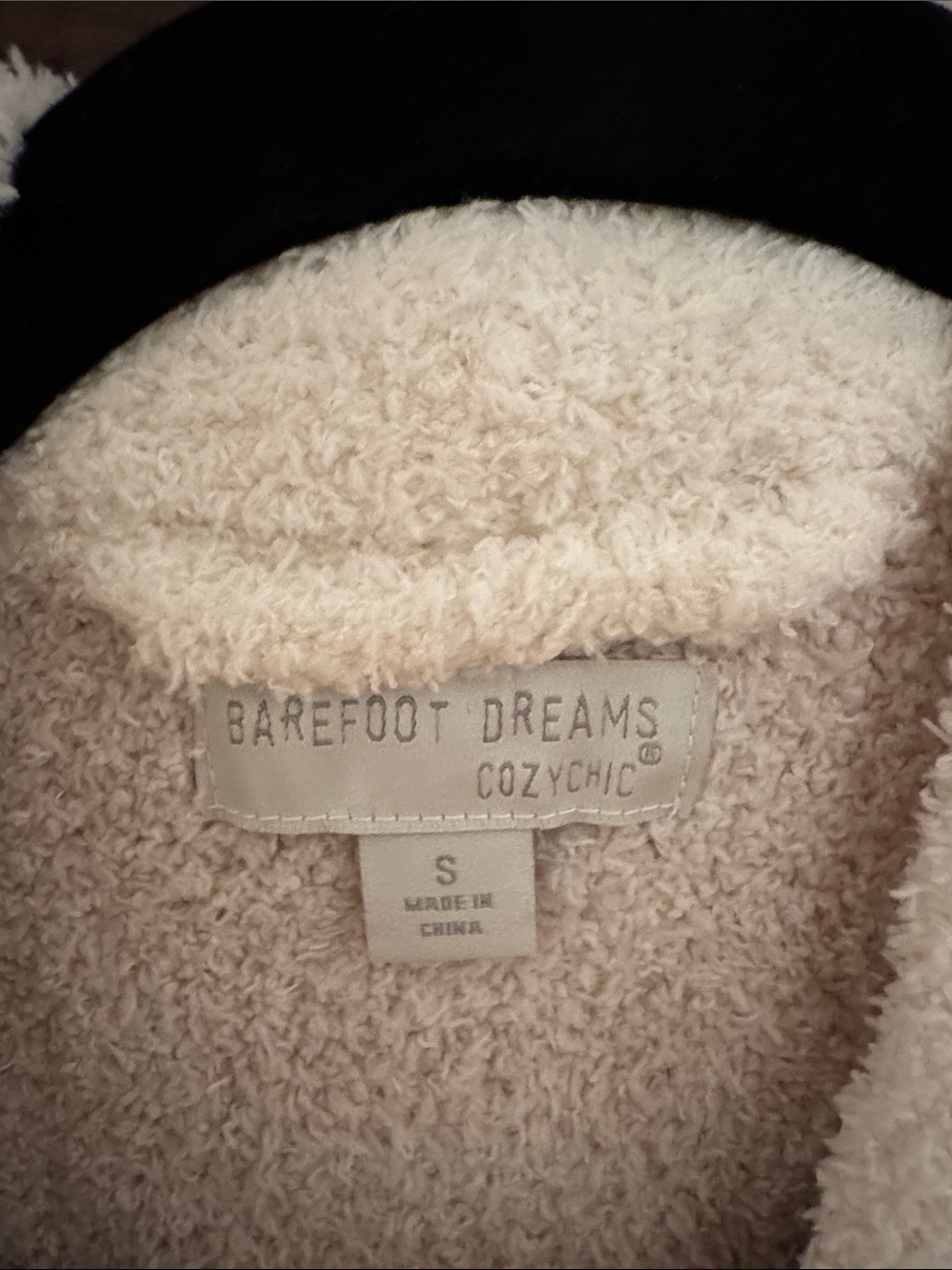 Barefoot Dreams Plush Leopard-Print Robe in Blush & Cream - Picture 4 of 5